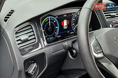 Хэтчбек Volkswagen e-Golf 2020 в Першотравенске