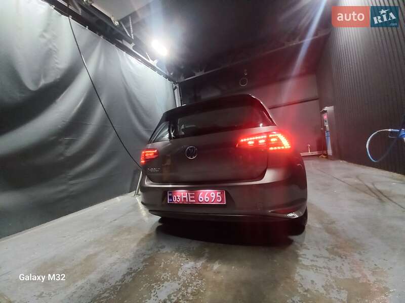 Хэтчбек Volkswagen e-Golf 2015 в Днепре