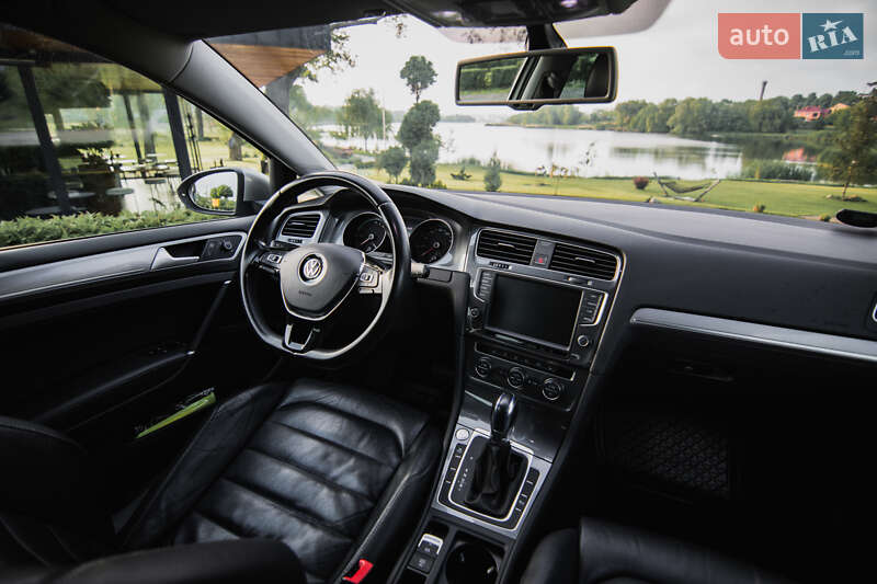 Хетчбек Volkswagen e-Golf 2016 в Умані