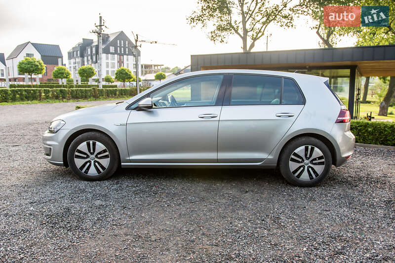 Хетчбек Volkswagen e-Golf 2016 в Умані