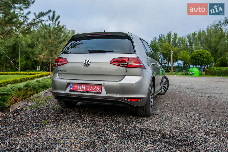 Хетчбек Volkswagen e-Golf 2016 в Умані