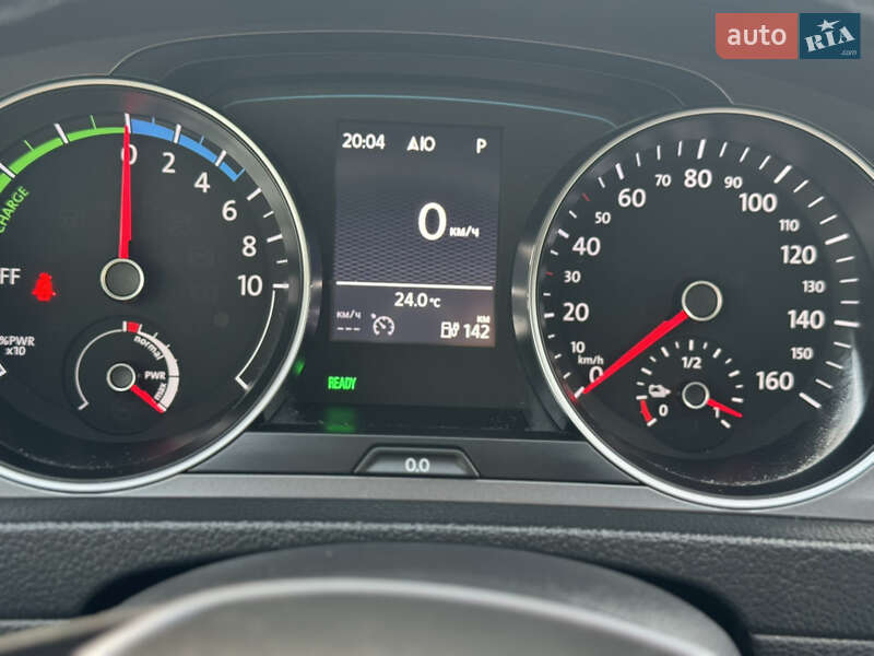 Хетчбек Volkswagen e-Golf 2015 в Рівному