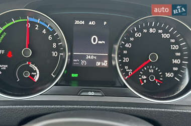 Хэтчбек Volkswagen e-Golf 2015 в 