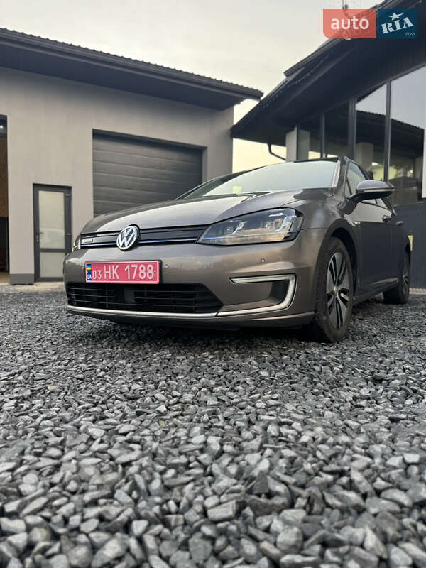Хетчбек Volkswagen e-Golf 2015 в Рівному