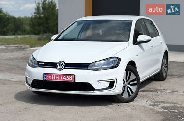 Хэтчбек Volkswagen e-Golf 2017 в 