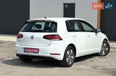 Хэтчбек Volkswagen e-Golf 2017 в 