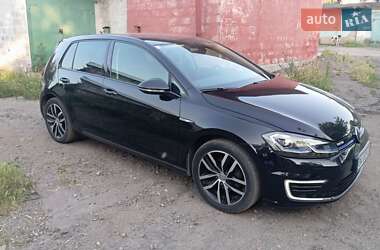 Хетчбек Volkswagen e-Golf 2018 в Дніпрі