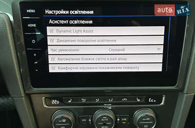 Хэтчбек Volkswagen e-Golf 2020 в 