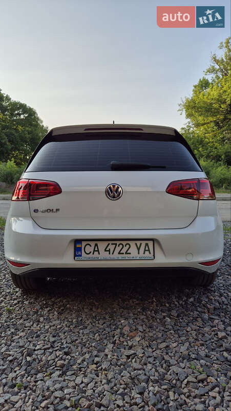 Хэтчбек Volkswagen e-Golf 2016 в Умани