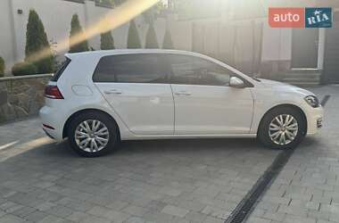 Хетчбек Volkswagen e-Golf 2020 в 