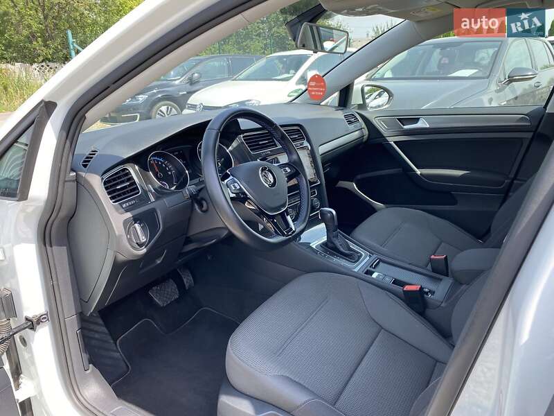 Хетчбек Volkswagen e-Golf 2020 в Львові