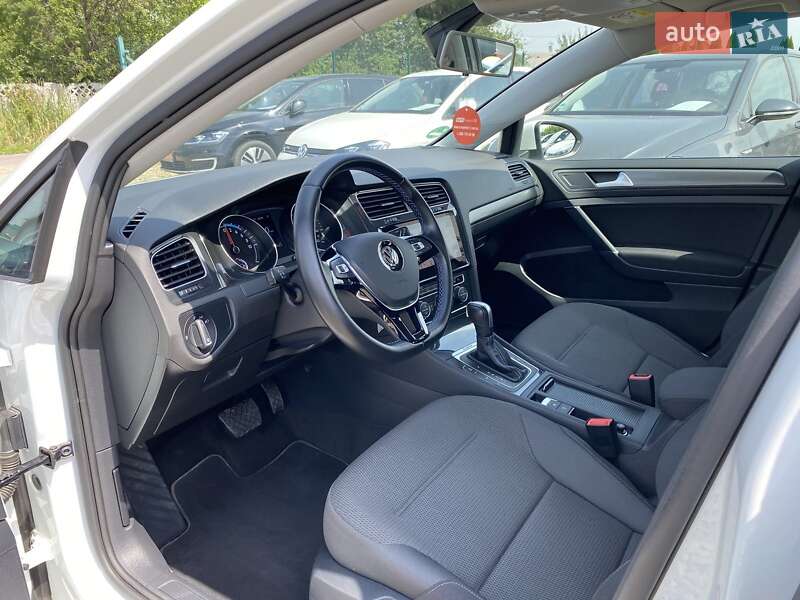 Хетчбек Volkswagen e-Golf 2020 в Львові