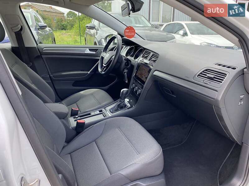 Хетчбек Volkswagen e-Golf 2020 в Львові