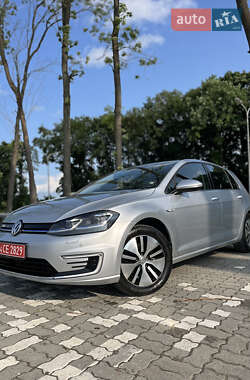 Хэтчбек Volkswagen e-Golf 2019 в 
