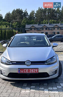 Хэтчбек Volkswagen e-Golf 2019 в 