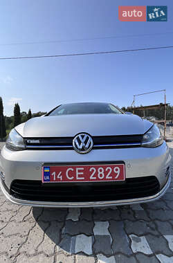 Хэтчбек Volkswagen e-Golf 2019 в 