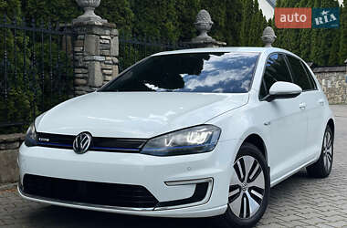 Хэтчбек Volkswagen e-Golf 2015 в 