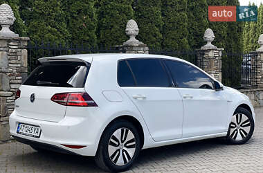 Хэтчбек Volkswagen e-Golf 2015 в 