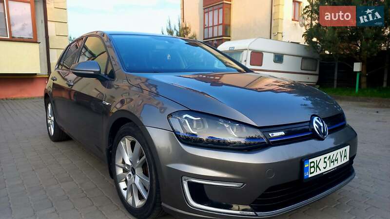 Volkswagen e-Golf 2014
