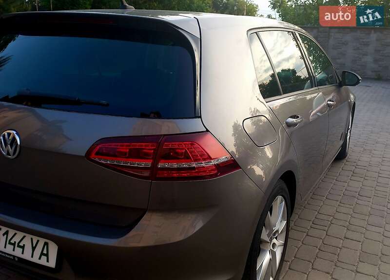 Хетчбек Volkswagen e-Golf 2014 в Рівному