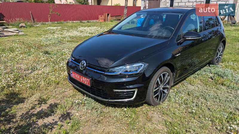 Volkswagen e-Golf 2020 Volkswagen e-Golf 2020