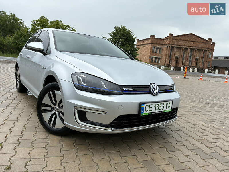 Хэтчбек Volkswagen e-Golf 2015 в Черновцах