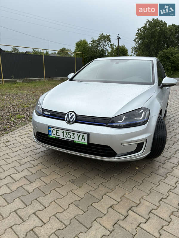 Хэтчбек Volkswagen e-Golf 2015 в Черновцах
