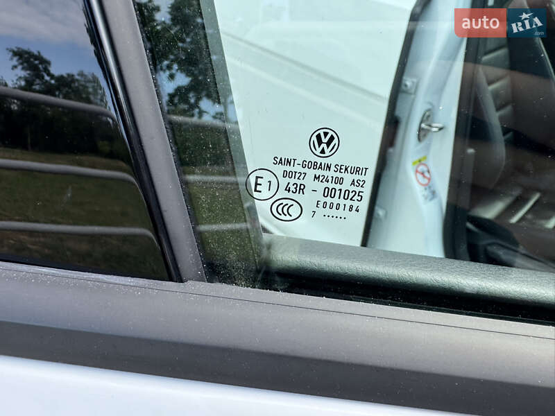 Хэтчбек Volkswagen e-Golf 2017 в Харькове фото 42 Хэтчбек Volkswagen e-Golf 2017 в Харькове