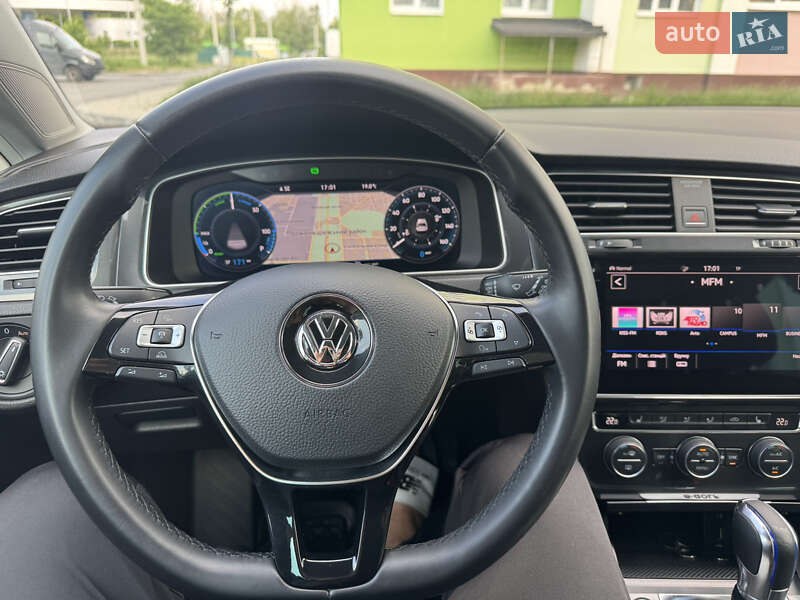 Хэтчбек Volkswagen e-Golf 2017 в Харькове фото 58 Хэтчбек Volkswagen e-Golf 2017 в Харькове