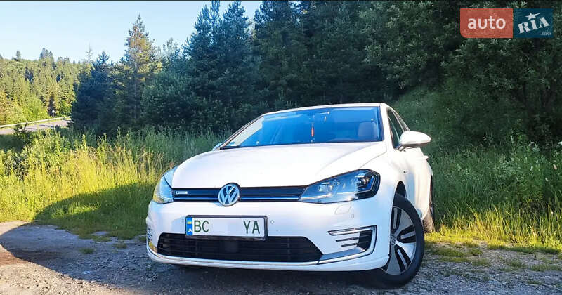 Хэтчбек Volkswagen e-Golf 2019 в 