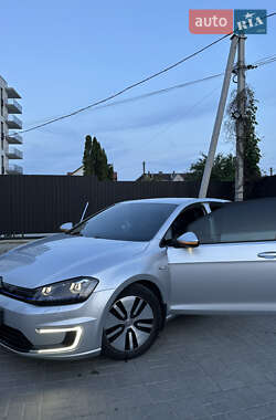Хэтчбек Volkswagen e-Golf 2016 в Пустомытах