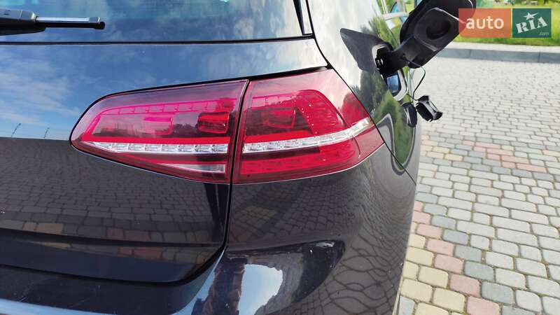 Хэтчбек Volkswagen e-Golf 2016 в Львове