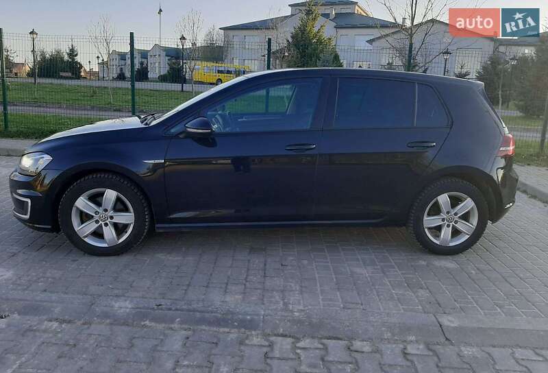 Хэтчбек Volkswagen e-Golf 2016 в Львове фото 78 Хэтчбек Volkswagen e-Golf 2016 в Львове
