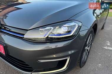 Хэтчбек Volkswagen e-Golf 2018 в 