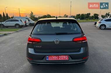 Хэтчбек Volkswagen e-Golf 2018 в 