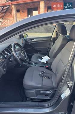 Хэтчбек Volkswagen e-Golf 2018 в 