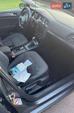 Хэтчбек Volkswagen e-Golf 2018 в 