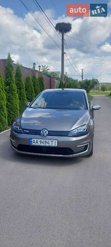 Volkswagen e-Golf 2016