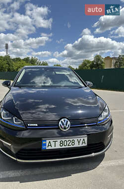 Хетчбек Volkswagen e-Golf 2015 в Івано-Франківську