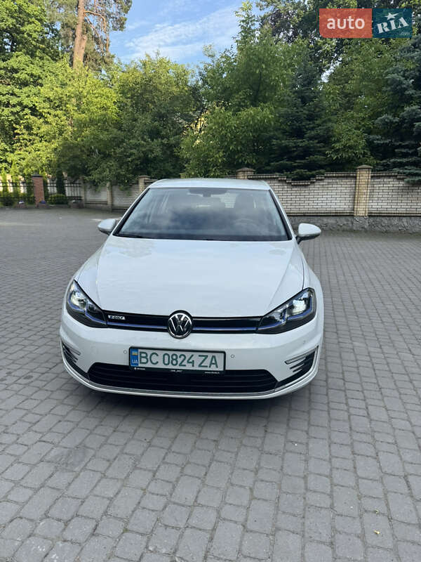 Хэтчбек Volkswagen e-Golf 2018 в Львове