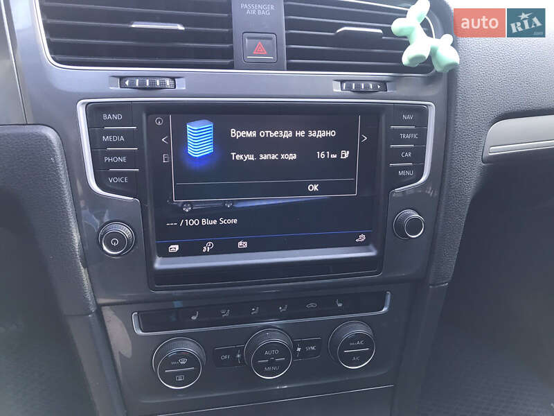 Хетчбек Volkswagen e-Golf 2016 в Дніпрі