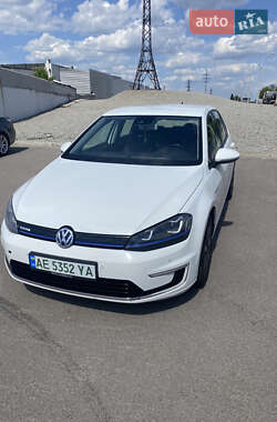 Хэтчбек Volkswagen e-Golf 2014 в Днепре