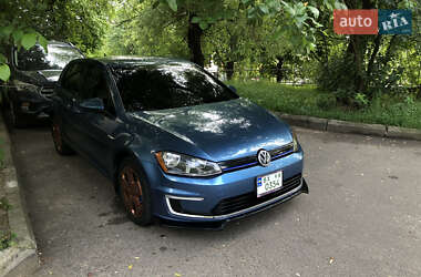 Хетчбек Volkswagen e-Golf 2015 в Хмельницькому