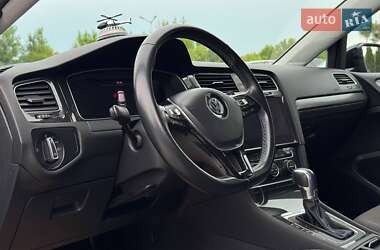 Хетчбек Volkswagen e-Golf 2019 в 