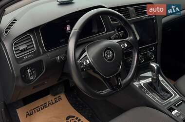 Хетчбек Volkswagen e-Golf 2019 в 