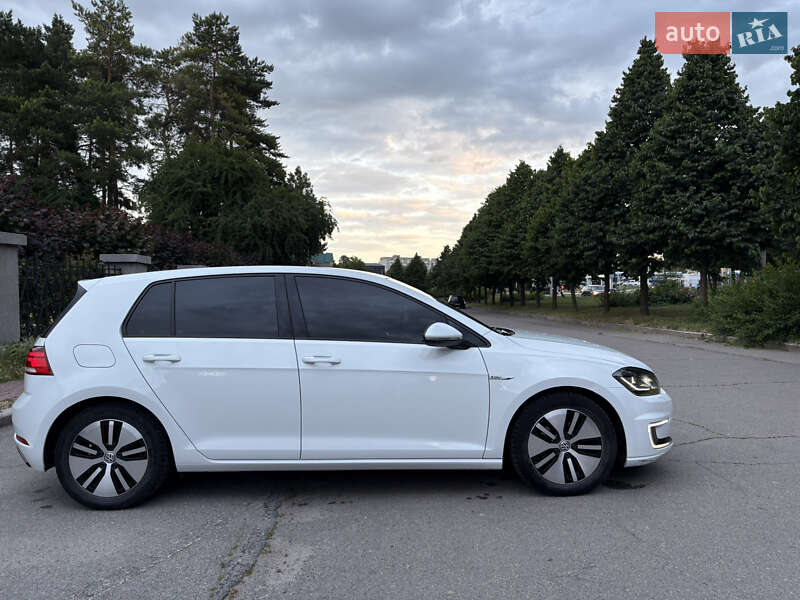 Хэтчбек Volkswagen e-Golf 2017 в Умани
