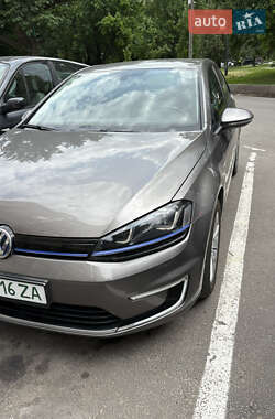 Хетчбек Volkswagen e-Golf 2015 в Полтаві
