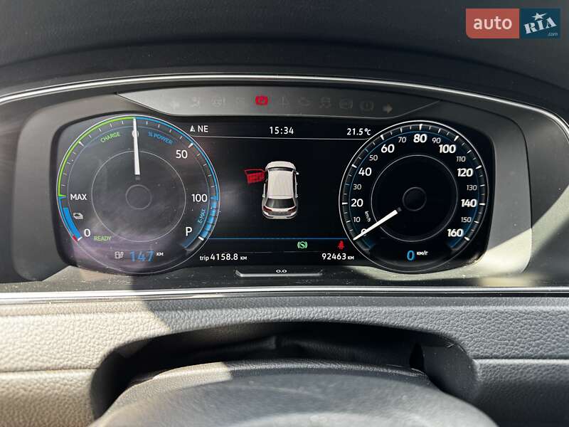 Хэтчбек Volkswagen e-Golf 2020 в Киеве