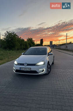 Хетчбек Volkswagen e-Golf 2015 в Хмельницькому