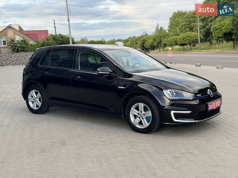 Хетчбек Volkswagen e-Golf 2016 в Рівному